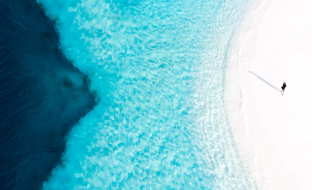 Море и пляж Мальдивы