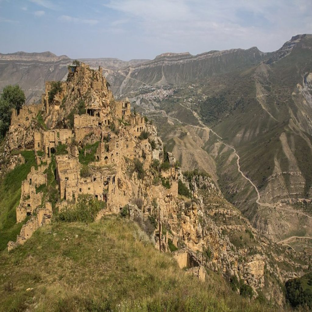 Село гамсутль дагестан. Село Гамсутль. Гамсутль Дагестан. Россия Гамсутль. Дорога на Гуниб Гамсутль.