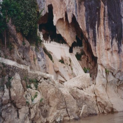 Пак У - пещера 1000 Будд Лаос