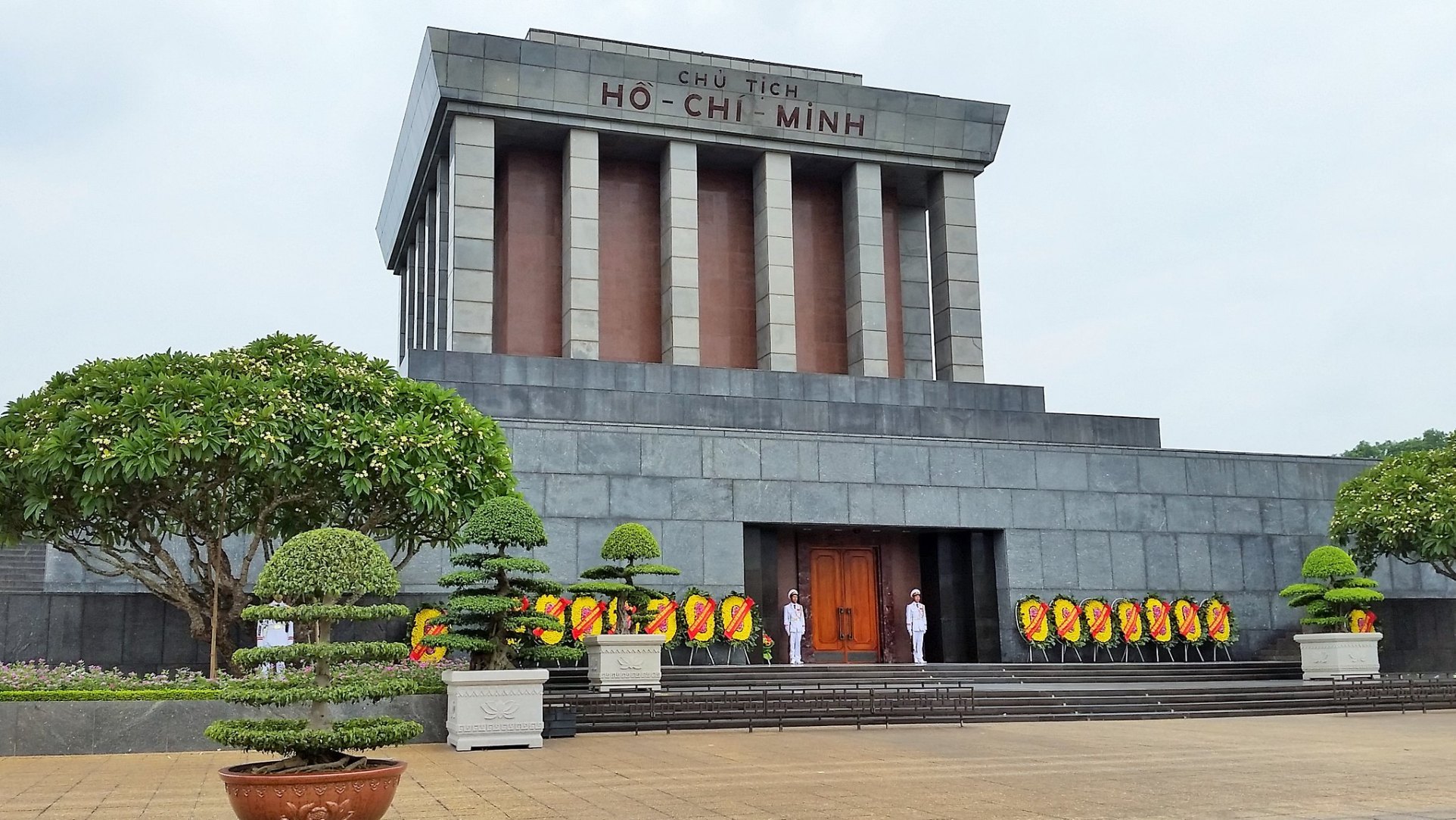 Мавзолей Хо Ши Мина в Ханое Вьетнам