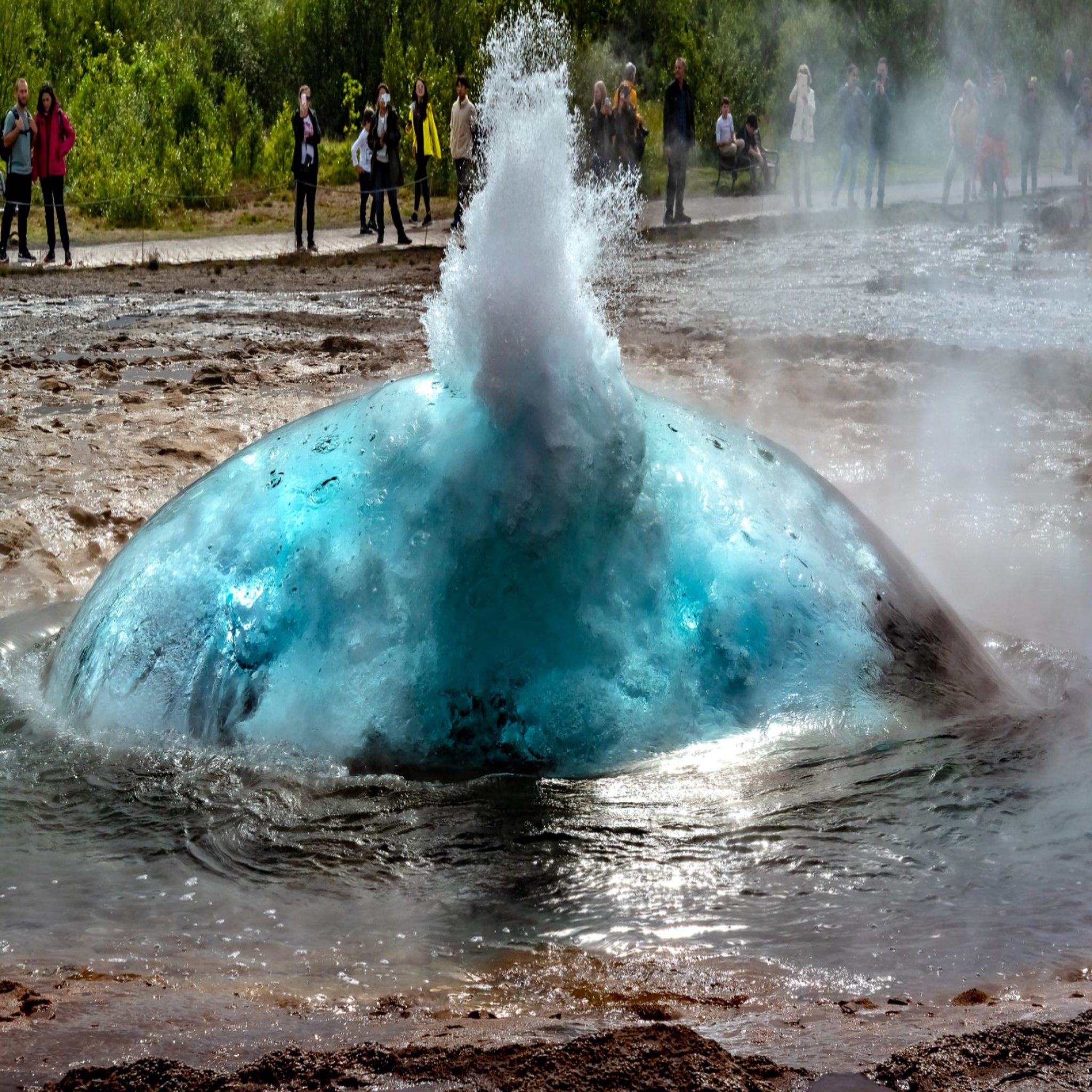 Вода гейзеров исландии содержит следующие