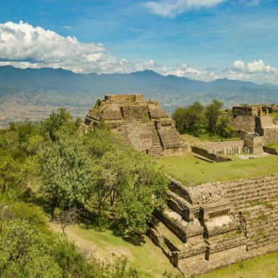Древний город Монте-Альбан Оахака Мексика