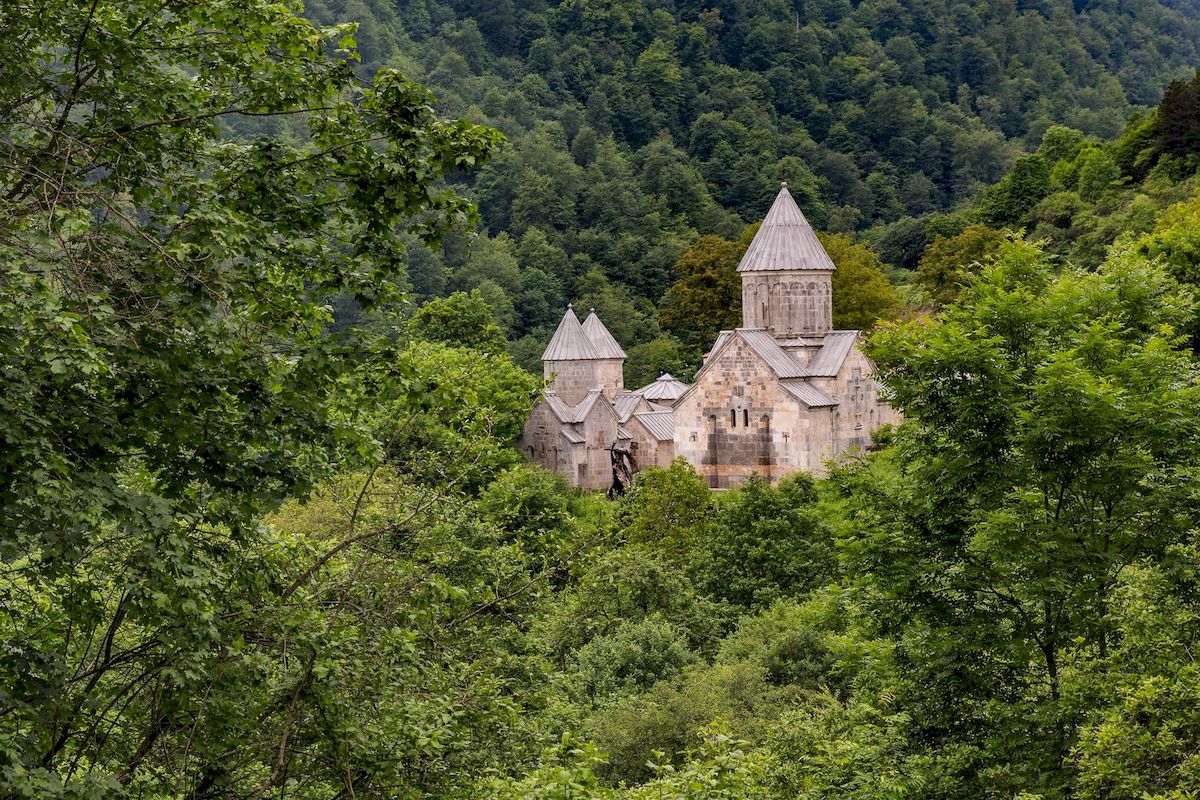 Церковь в горах Дилижана Армения