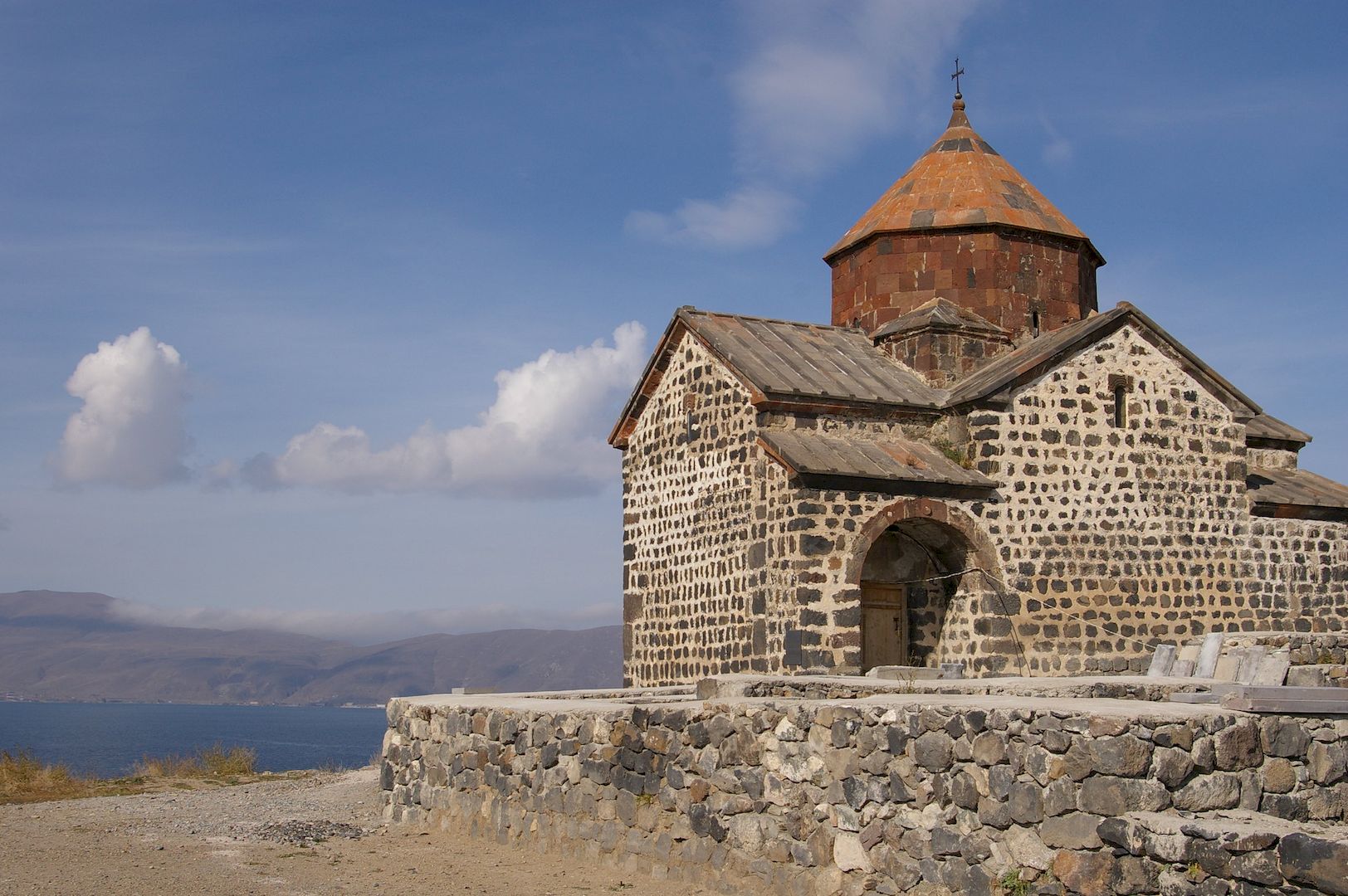 Монастырь Севанаванк Озеро Севан Армения