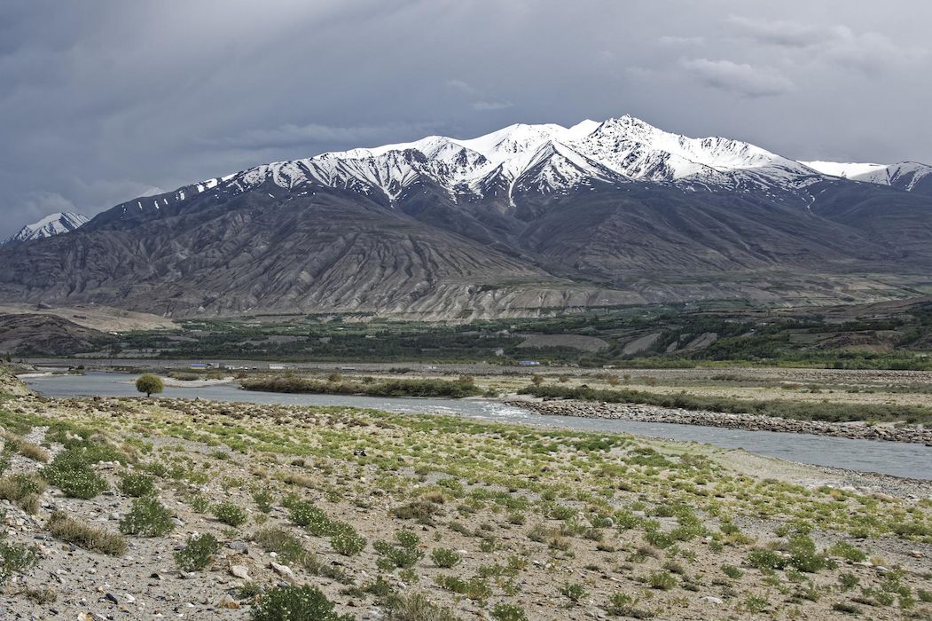 Памирский тракт и река Пяндж