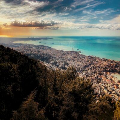 Вид с горы Хариса на город Джуния Ливан