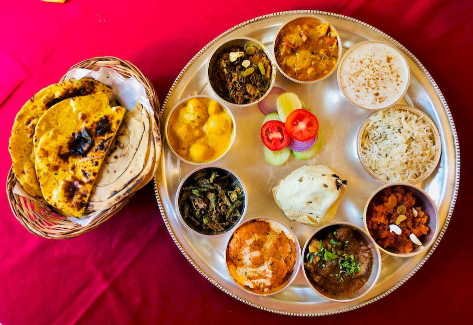 Тали - национальная индийская закуска Индия