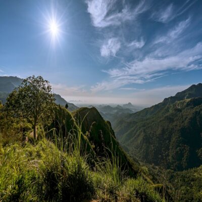 Вид на горы с Малого Пика Адама Элла Шри Ланка