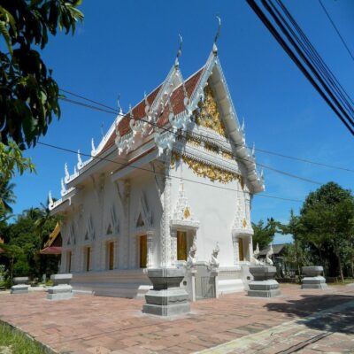 Храм Чалоклам Панган Таиланд