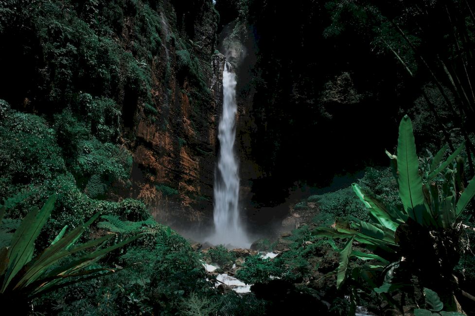 Водопад Капас Биру Индонезия