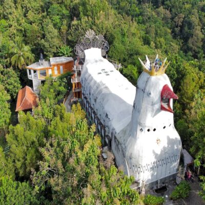 Храм Букит Рема — «Куриная церковь» Ява Индонезия