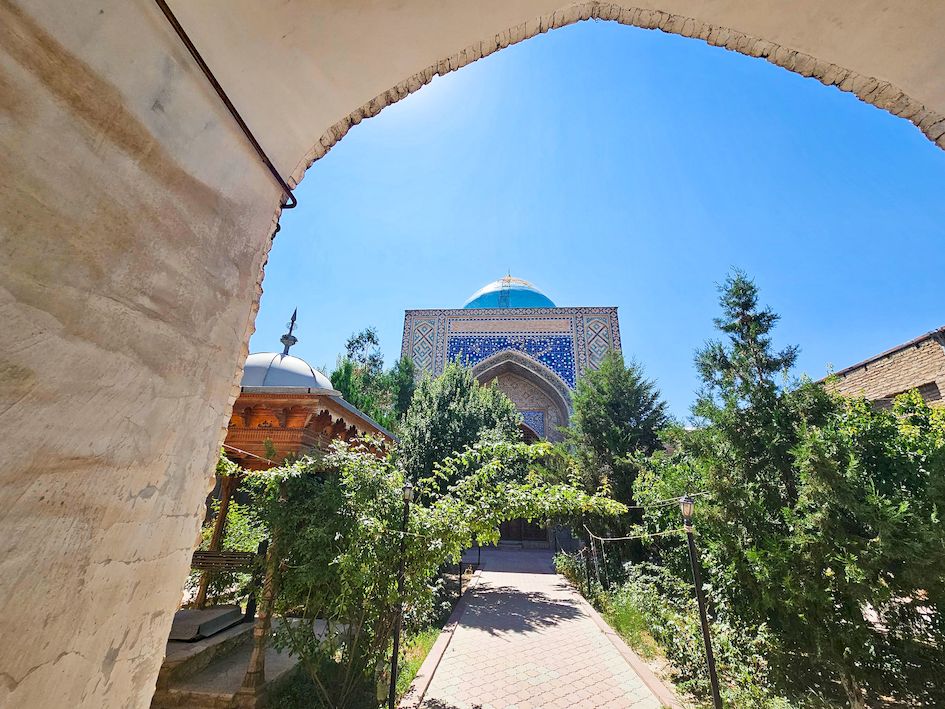 Мечеть Кок-Гумбаз в Истаравшане Таджикистан